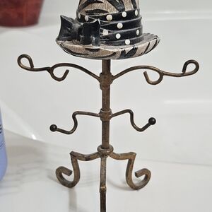 Vintage-Style Black and White Hat Jewelry Stand